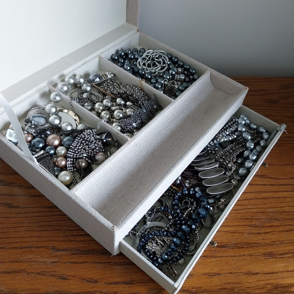 Silver and Gray Statement Jewelry Lot - Picture 13 of 14